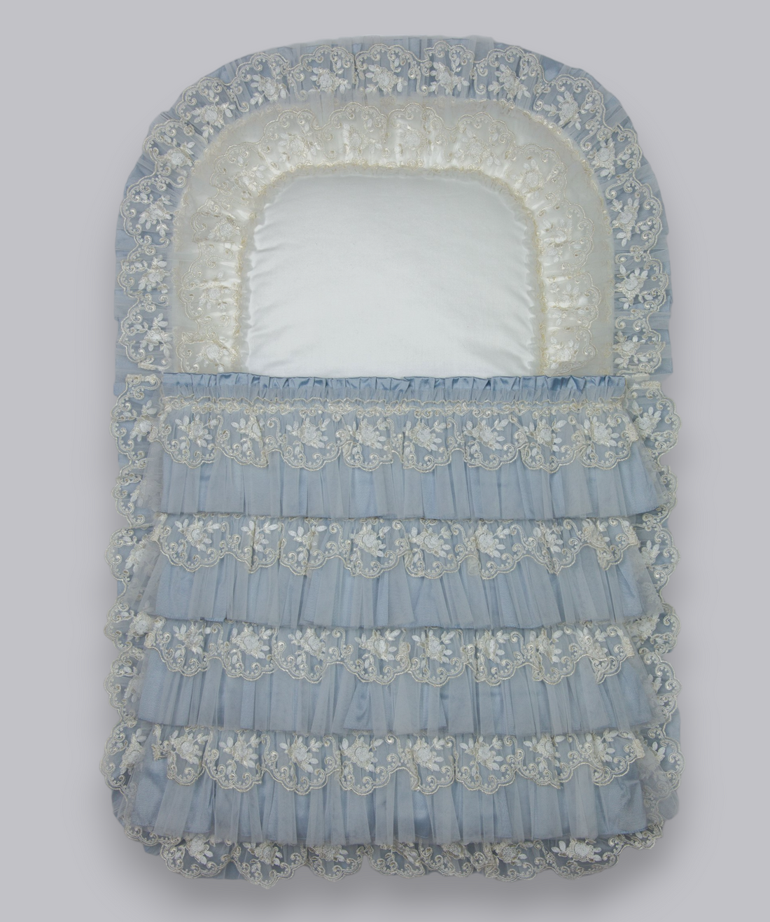 08026 HANDMADE EMBROIDEREY SILK COSYTOES