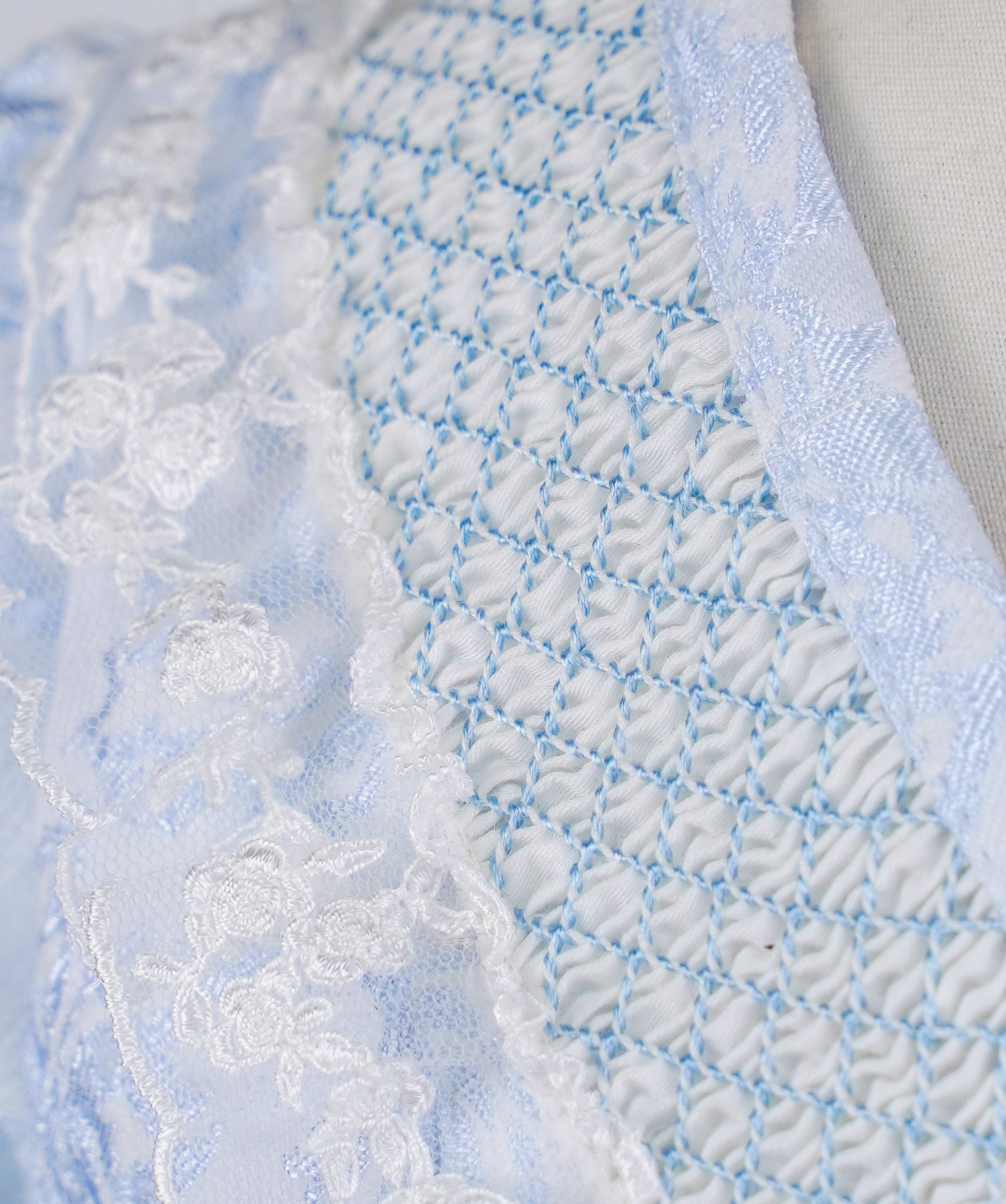04115 KNOCKED PLITTING HANDMADE BABY GIRL DRESS