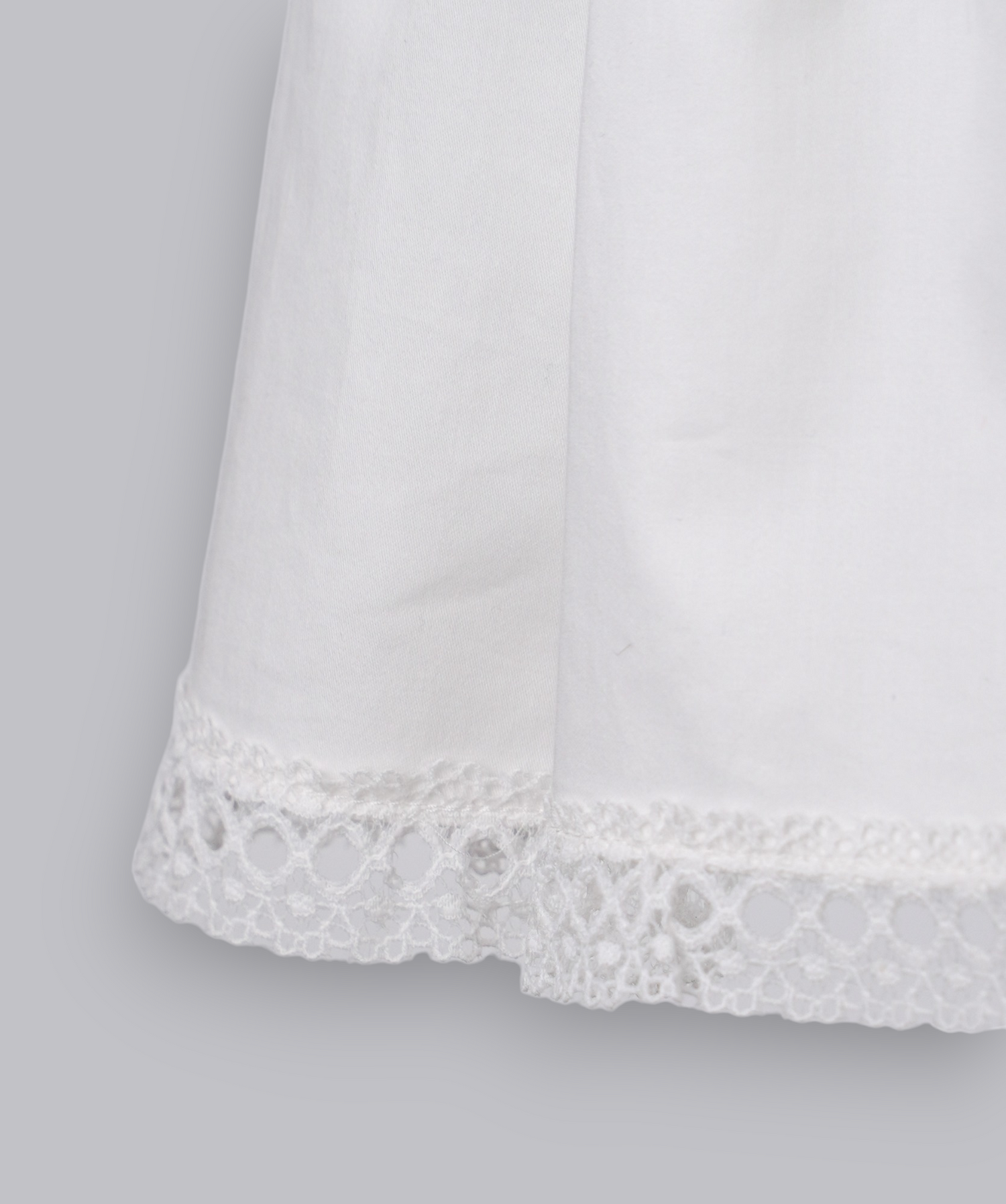 04132 CLASSIC LACE HANDMADE BABY GIRL DRESS